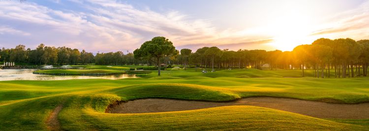 golf course living in dubai